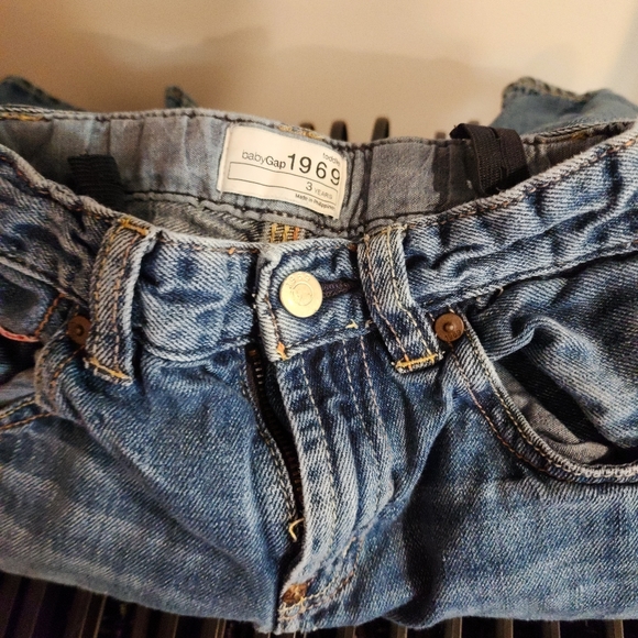 3y Baby GAP distressed jeans - Picture 5 of 7